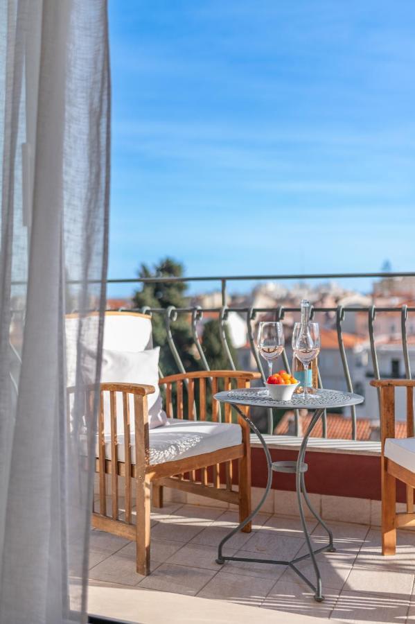 La Fabrique A Poupees - Chambres Et Appartements De Charme Au Coeur De Menton Kültér fotó
