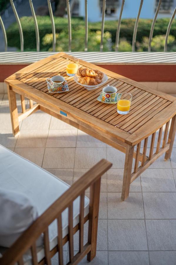 La Fabrique A Poupees - Chambres Et Appartements De Charme Au Coeur De Menton Kültér fotó